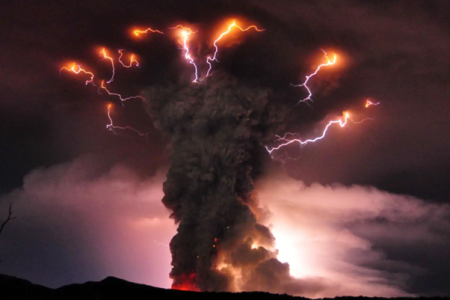 Égnek állhatott a hajunk a tavaly januári Hunga-Tonga vulkánkitöréstől